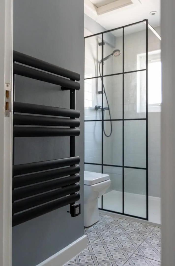 Stylish Cardiff City Apartment Exteriör bild